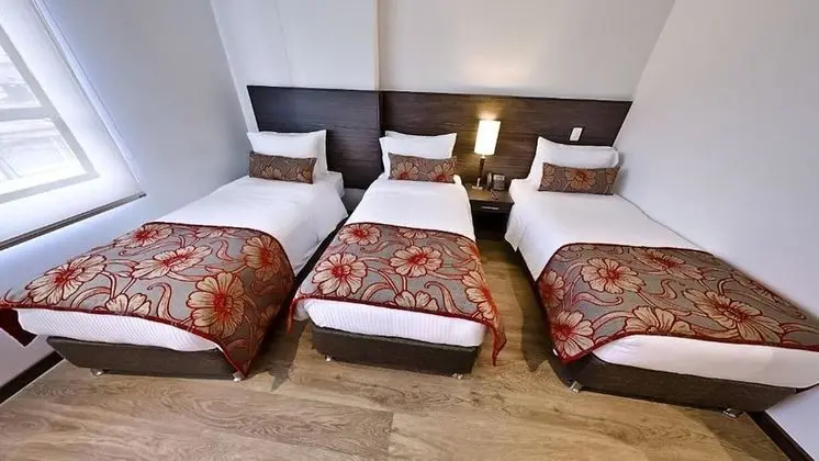 Standard Üç Kişilik Oda, 3 Tek Kişilik Yatak