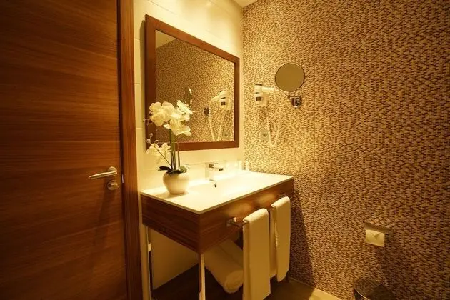 Deluxe Tek Büyük Yataklı Oda, Deniz Manzaralı