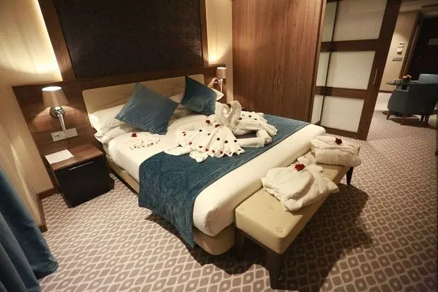 Deluxe Tek Büyük Yataklı Oda