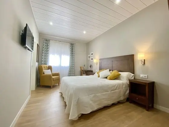 Traditional Tek Büyük Yataklı Oda