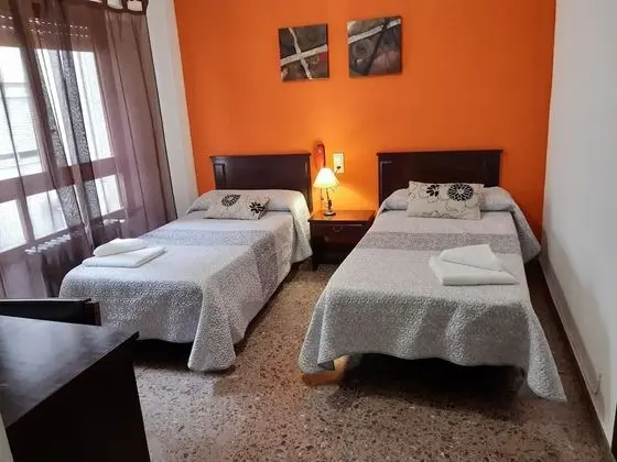Tek Büyük veya İki Ayrı Yataklı Oda