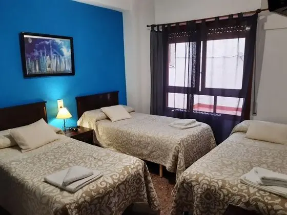 Üç Kişilik Oda