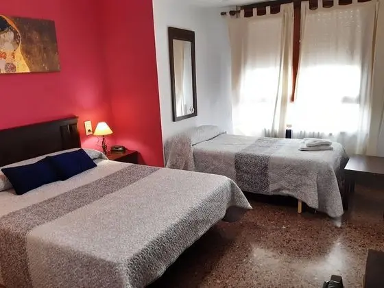 Üç Kişilik Oda
