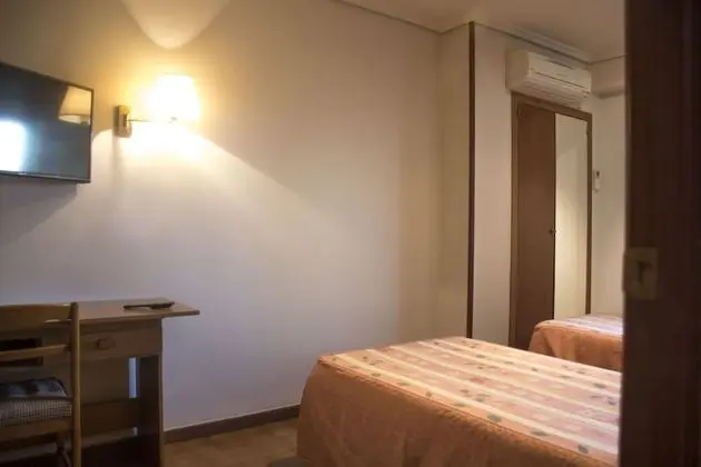 İki Ayrı Yataklı Oda, 2 Tek Kişilik Yatak