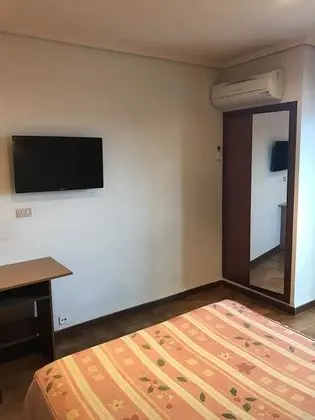 Tek Büyük Yataklı Oda, 1 Çift Kişilik Yatak