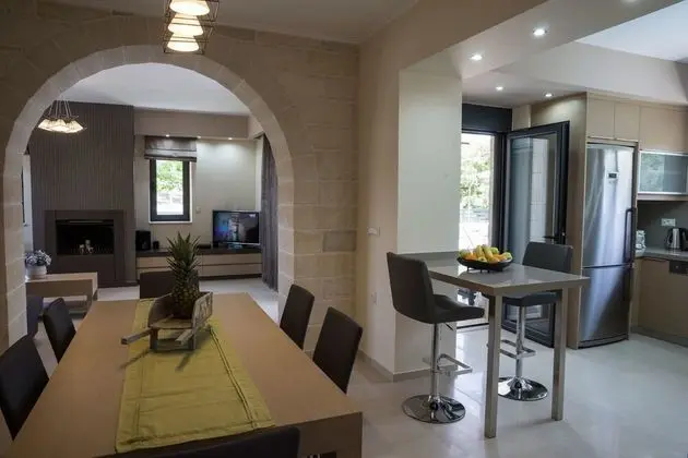 Villa, 4 Yatak Odası, Kişiye Özel Havuzlu