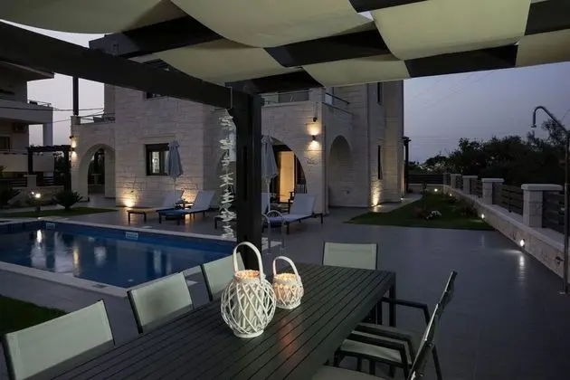 Villa, 4 Yatak Odası, Kişiye Özel Havuzlu