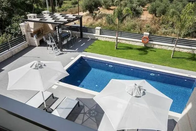 Villa, 4 Yatak Odası, Kişiye Özel Havuzlu
