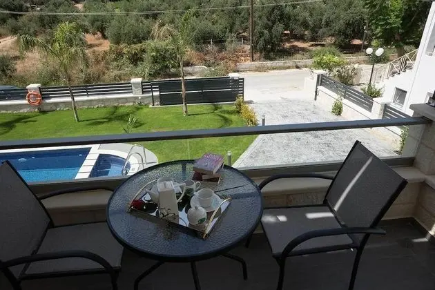 Villa, 4 Yatak Odası, Kişiye Özel Havuzlu