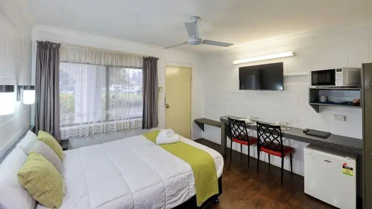 Standard Oda (Queen Room)