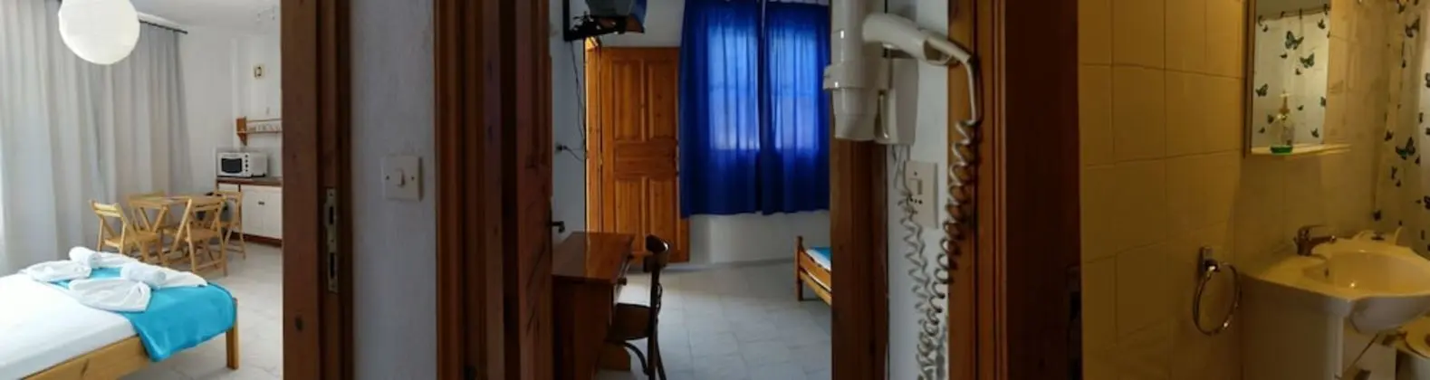 Triple Studio, Sea View