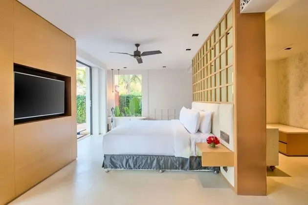 Azaya Pool Suite