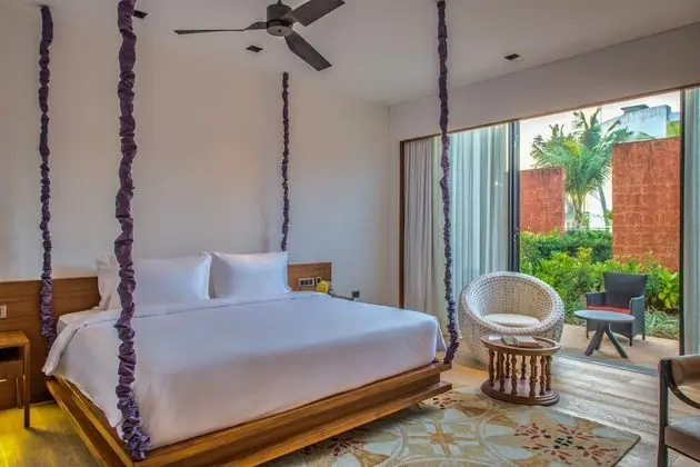 Luxury Oda, Veranda