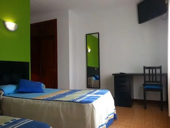 Üç Kişilik Oda