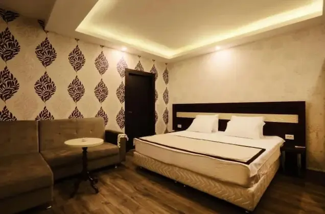 Deluxe Üç Kişilik Oda - İadesiz Oda Kahvaltı