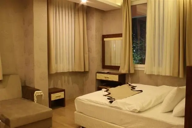 Triple, Şehir Manzaralı