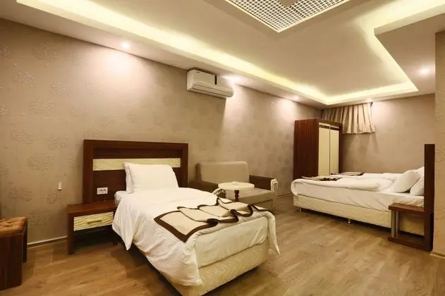 Triple, Şehir Manzaralı