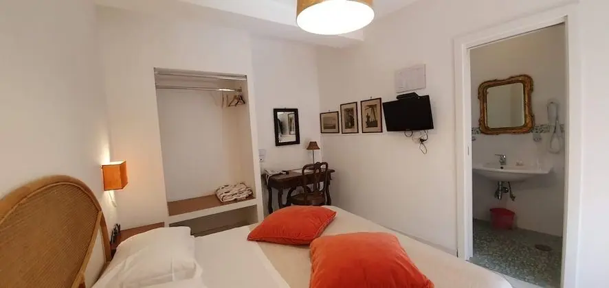 Standard Tek Büyük Yataklı Oda