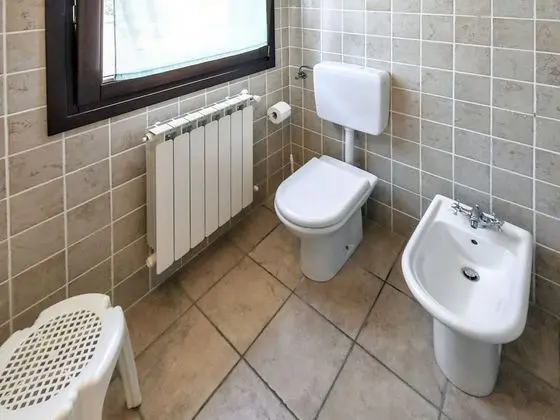 Ev