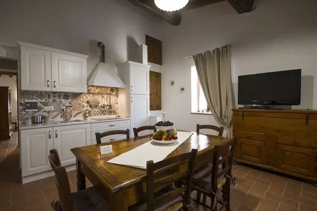 Family Apart Daire, 2 Yatak Odası, Üzüm Asması Manzaralı (Mandorlo)