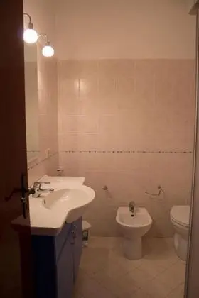 Tek Büyük veya İki Ayrı Yataklı Oda (4)