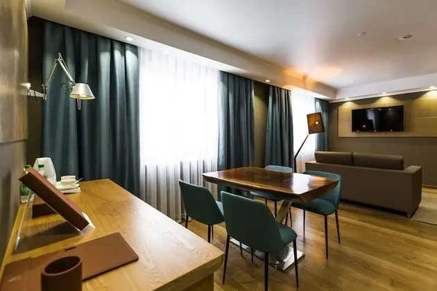 Club Süit