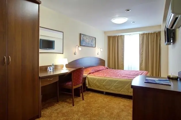 Comfort Tek Büyük veya İki Ayrı Yataklı Oda