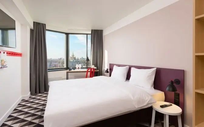 Standard Tek Büyük veya İki Ayrı Yataklı Oda (SMART)