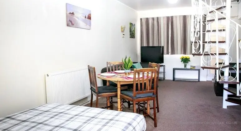 Comfort Apart Daire, Birden Çok Yatak, Mutfak, Bahçe Manzaralı