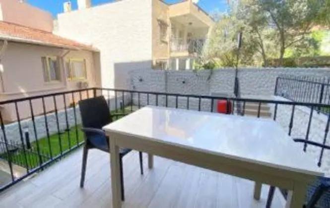 Apart Oda, Dağ Manzaralı, Balkonlu