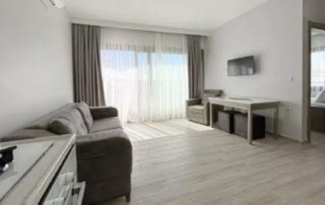 Apart Oda,Deniz Manzaralı,Fransız Balkonlu