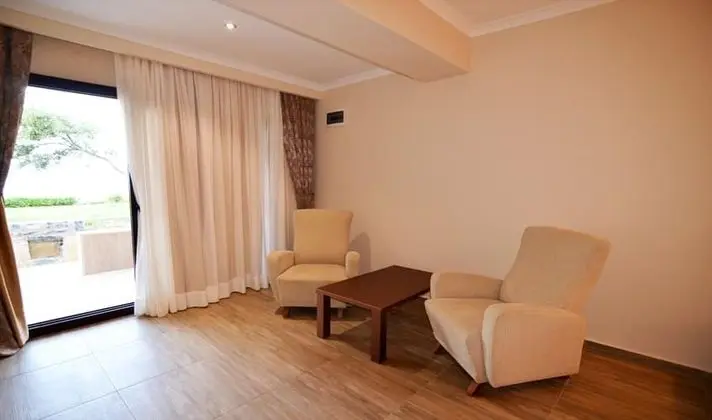 Deluxe Bahçe Oda