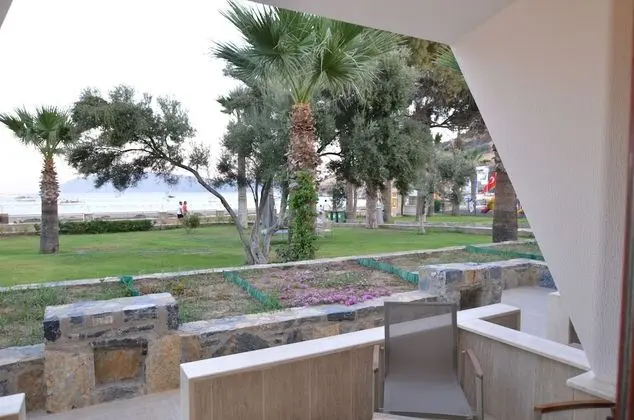 Deluxe Garden Room