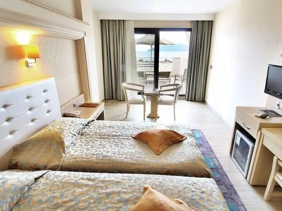 https://images.etstur.com/files/images/hotelImages/TR/54020/l/Azka-Hotel-Oda-352964.jpg