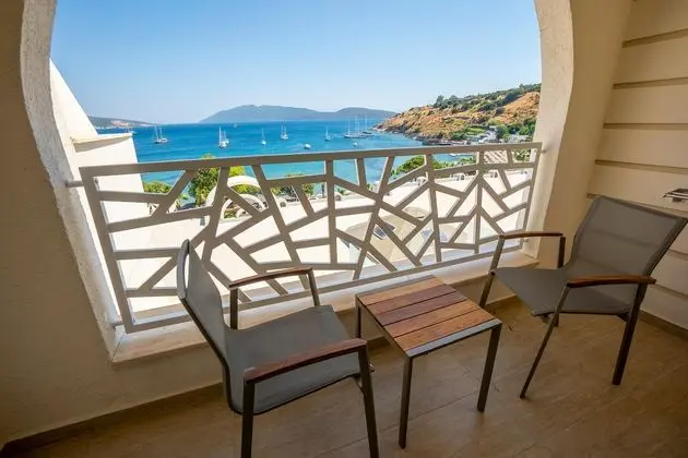 https://images.etstur.com/files/images/hotelImages/TR/54020/l/Azka-Hotel-Oda-352984.jpg