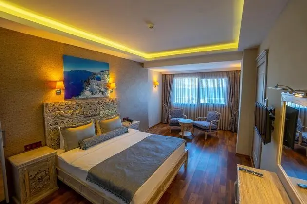 https://images.etstur.com/files/images/hotelImages/TR/54020/l/Azka-Hotel-Oda-353009.jpg