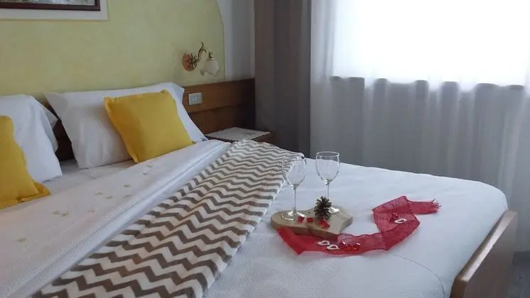 Tek Büyük Yataklı Oda