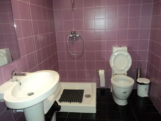 Üç Kişilik Oda, Özel Banyo