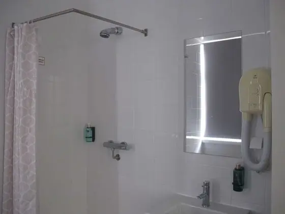 İki Ayrı Yataklı Oda, Özel Banyo