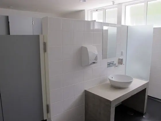 Ortak Ranzalı Oda, Ortak Banyo (Female)