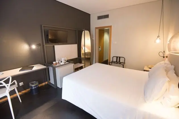 Premium Tek Büyük Yataklı Oda