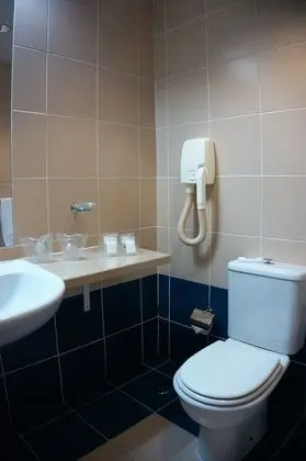 Premium Tek Büyük Yataklı Oda