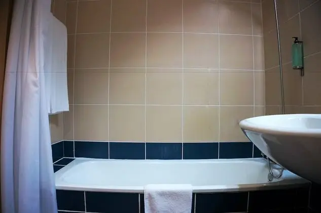 Premium Tek Büyük Yataklı Oda