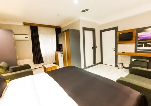 Aile Odası, Şehir Manzaralı