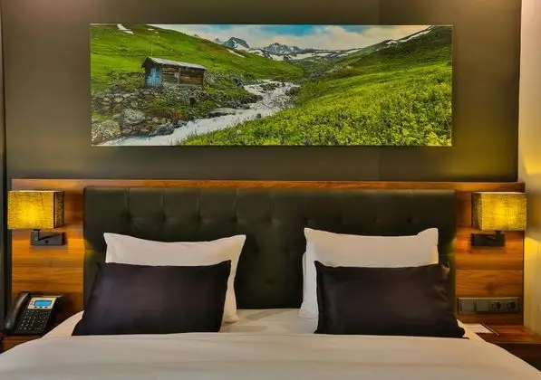 Çift Kişilik, Şehir Manzaralı