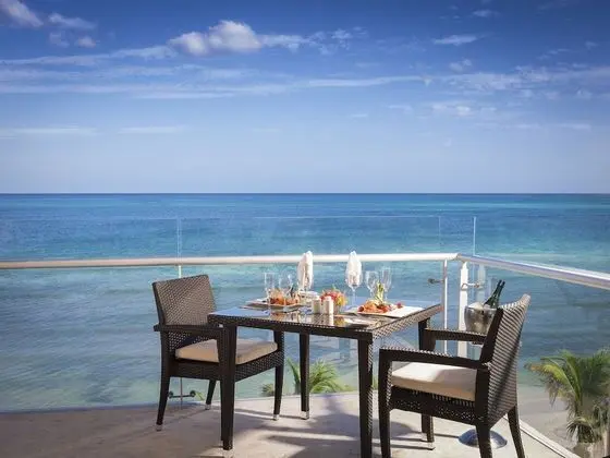 Honeymoon Süit, Okyanusa Sıfır