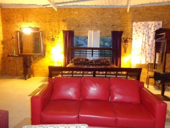 Calafia (Cal King Bed)