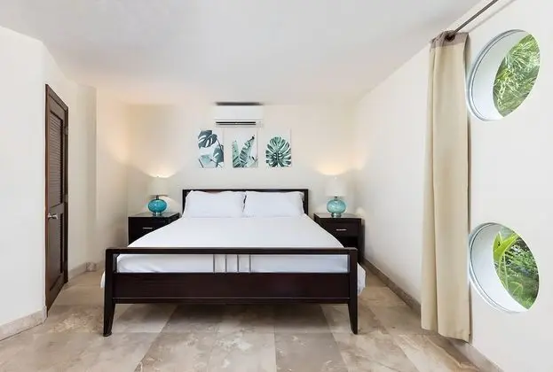 Royale Deluxe Sea View Suite