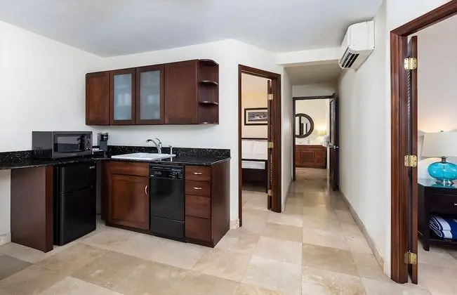 Royale Deluxe Sea View Suite