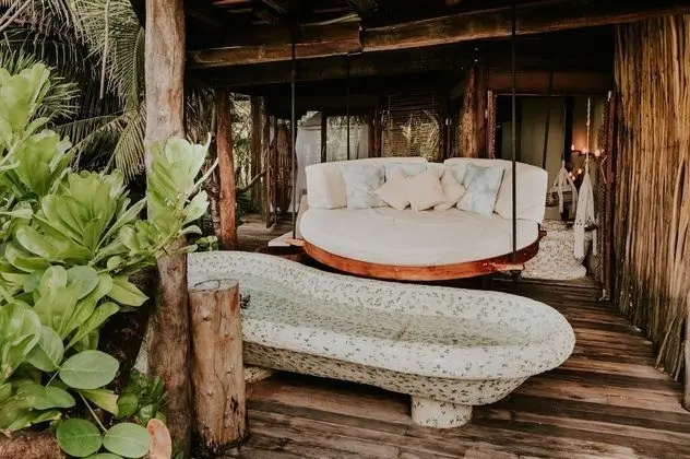 Villa (AZTEC VILLA)